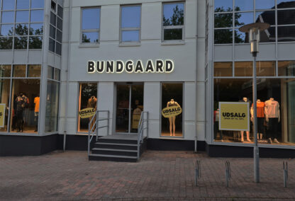 Lys-skilt, produceret og monteret, Bundgaard i Nordborg